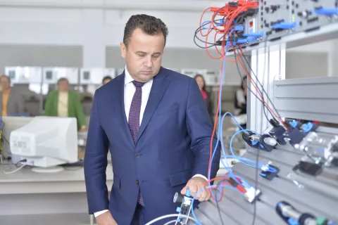 CN „Ștefan Odobleja” 3